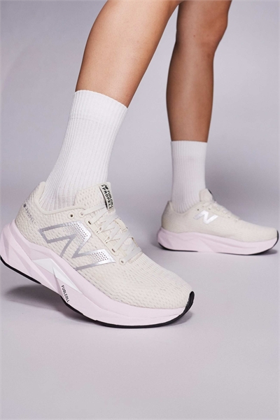 Кроссовки для бега Propel артикул 142822721