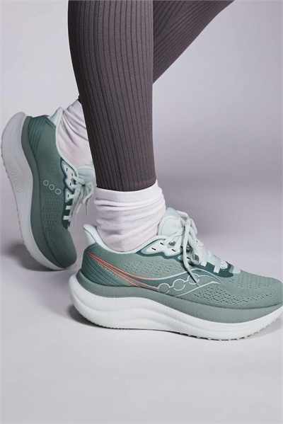 Кроссовки для бега Triumph 23 артикул 147966757