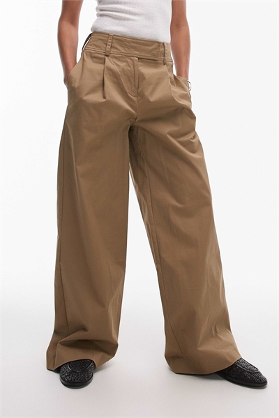 Брюки в стиле чино с высокой талией, широкими брючинами и складками артикул 139429901