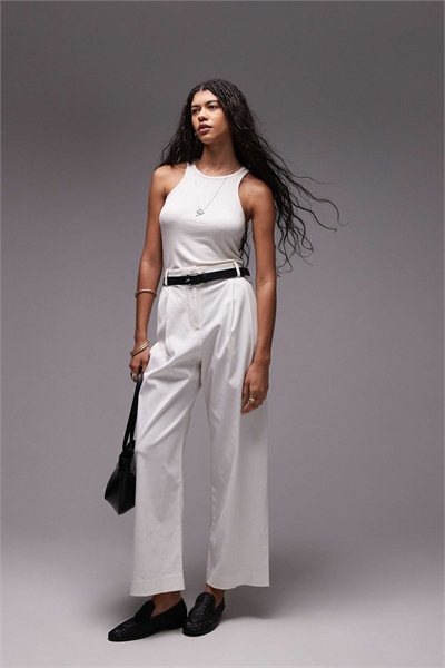 Классные брюки с прямыми брючинами и двойной складкой артикул 139798840