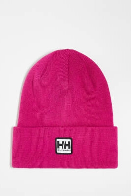 Шапка с отворотом в городском стиле артикул 140838962