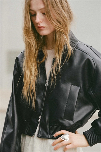 Кольцо в форме сердца с металлическим покрытием артикул 155772807