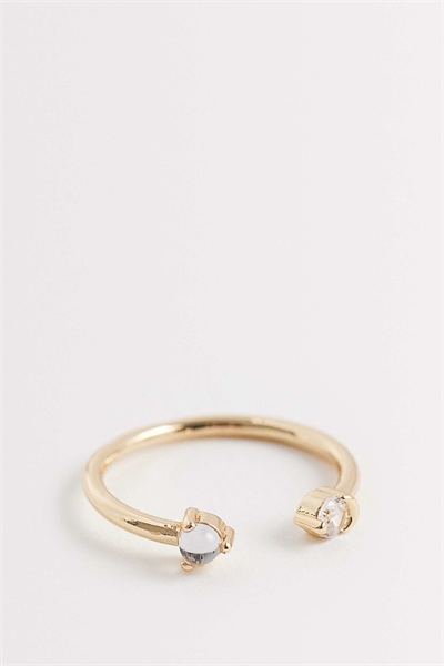 Изящное кольцо с обхватывающим элементом из страз артикул 155173873