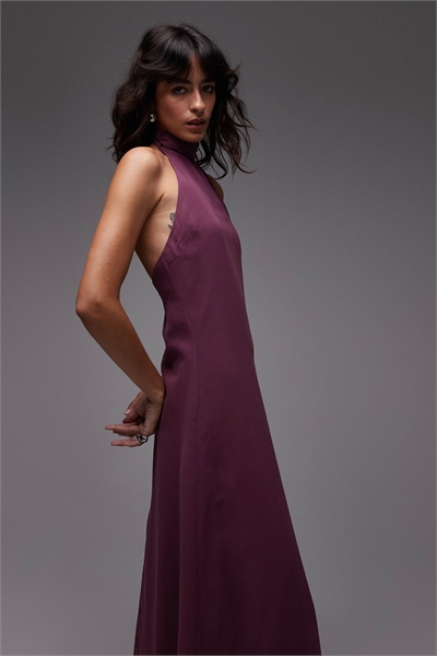 Макси-платье из шифона с высоким воротником и завязками за шеей артикул 150084784