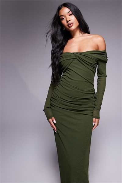 Текстурированное платье-миди с завязками на груди из сетки цвета хаки артикул 151903237