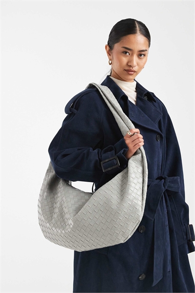 Плетеная сумка через плечо свободного кроя артикул 154692716