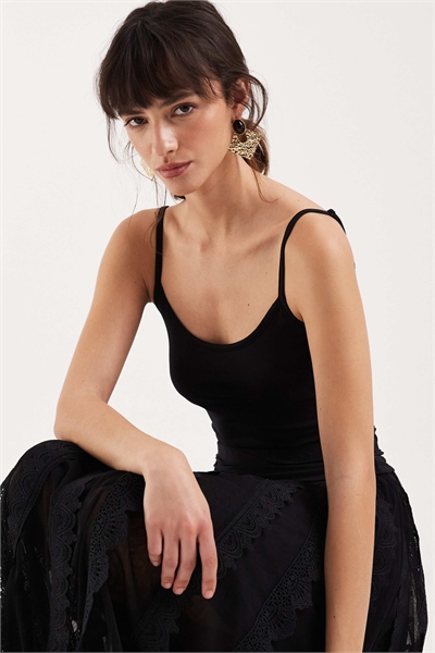 Жилет на бретелях артикул 143498068