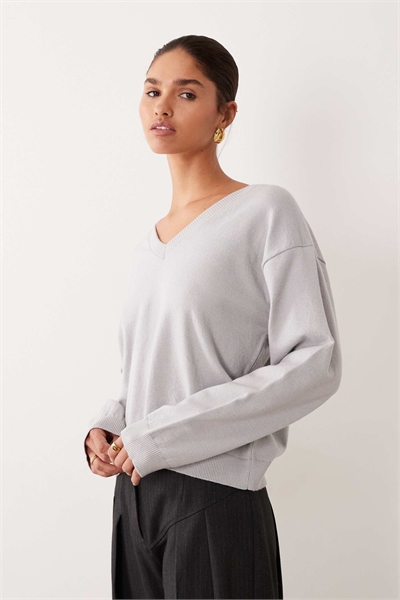 Свитер из тонкого трикотажа свободного кроя артикул 155574460