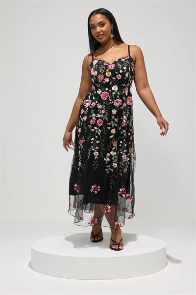 Макси-платье с цветочной вышивкой артикул 155413554