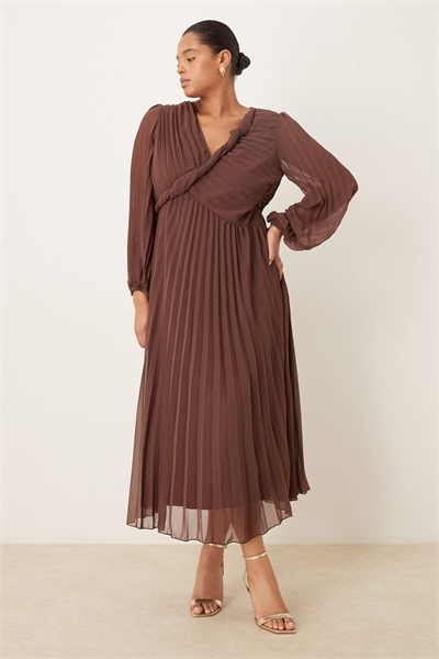 ASOS DESIGN Curve платье-миди с завязкой спереди и плиссированной юбкой, шоколадного цвета артикул 148301191