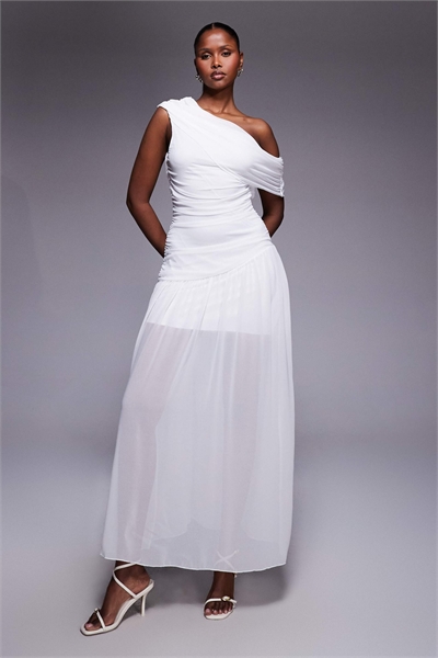 Эксклюзивное макси-платье из шифона с открытыми плечами, асимметричным кроем и сборками на прозрачном подоле артикул 154584726