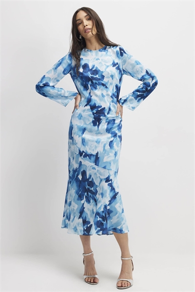 Цветочное платье средней длины с длинными рукавами синего цвета артикул 155164171