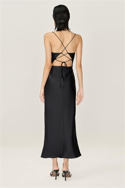Платья Ривьера Черное атласное платье средней длины с шнуровкой на спине черного цвета артикул 155951650