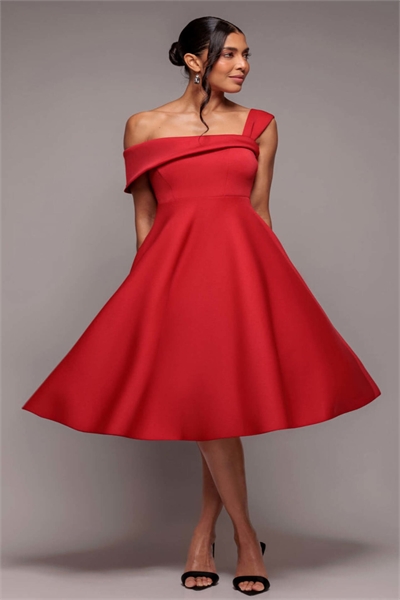 Одноплечевое платье-миди красного цвета артикул 155932761