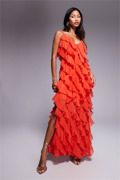 Макси-платье с бретелями и рюшами оранжевого цвета артикул 142888145