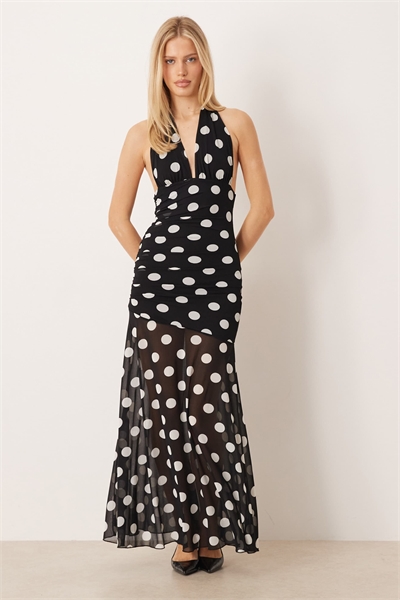 Макси-платье с завязками на шее и заниженной талией артикул 154635837