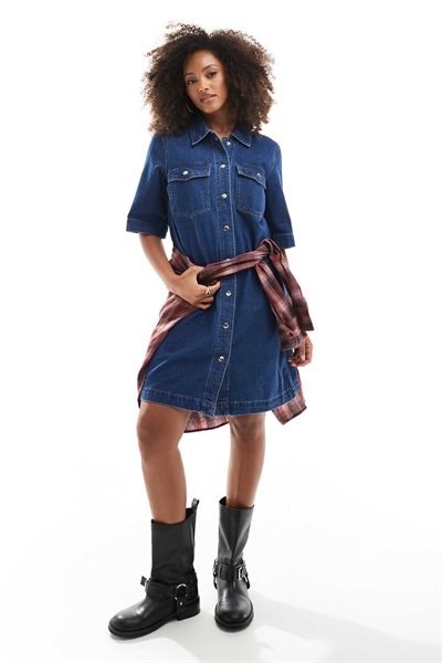 Джинсовое платье с короткими рукавами артикул 139249755