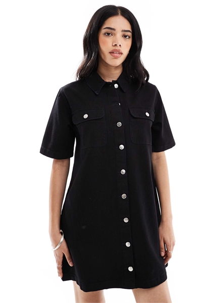 Платье-рубашка из денима свободного кроя с короткими рукавами артикул 141464072