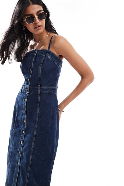 Джинсовое платье-бюстье средней длины артикул 142435601