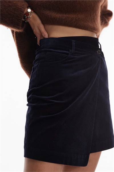 Мини-юбка с обвязкой из шнурка артикул 150524137