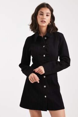 Джинсовое мини-платье-рубашка с расклешенным подолом артикул 151270772