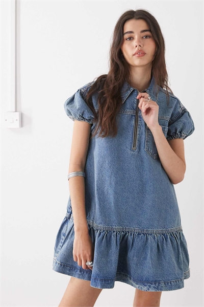 Мини-платье-сарафан из денима с короткими рукавами артикул 146924922