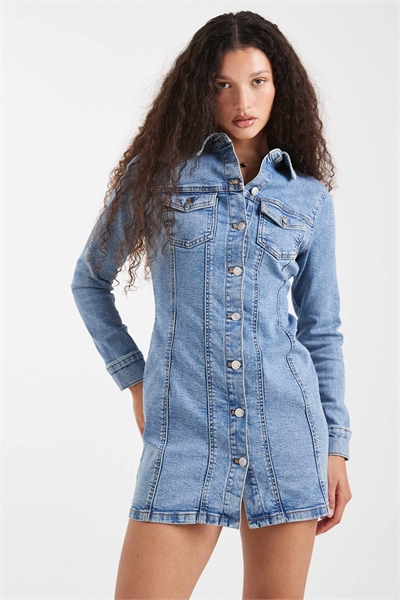 Мини-платье из джинсовой ткани с длинными рукавами и облегающим кроем артикул 148893212