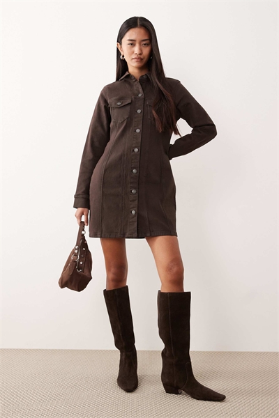 Платье-рубашка из денима с длинными рукавами и облегающим кроем артикул 150084641