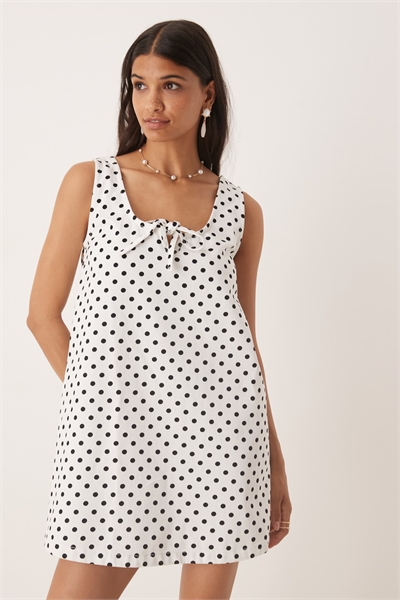 Мини-платье из денима с вырезом и бантиком спереди артикул 144134834