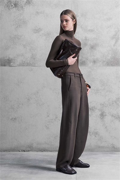 Брюки прямого кроя из эластичной шерсти артикул 152632100