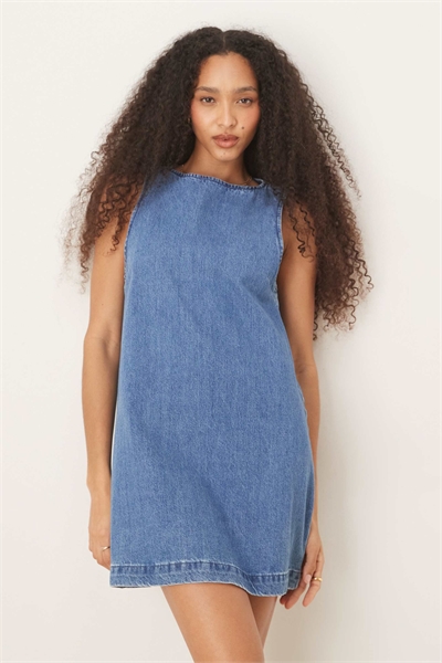 Мини-платье-футляр из денима артикул 142910218