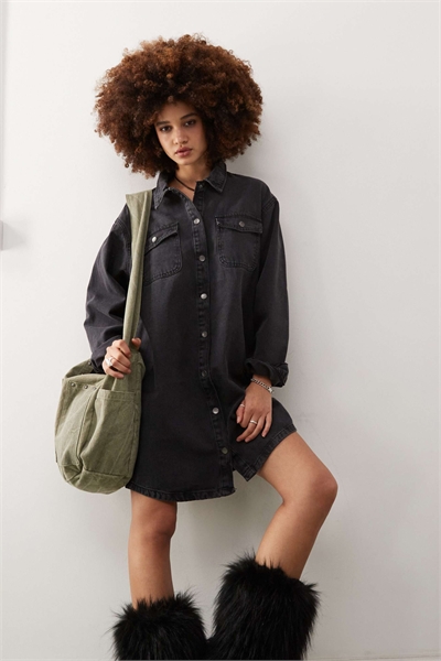 Платье-рубашка из денима с длинными рукавами артикул 135213472