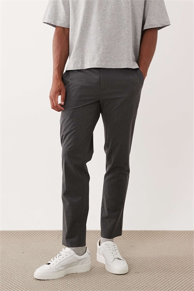 Брюки приталенного кроя с эластичным поясом артикул 155869524