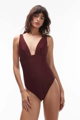 Купальник с открытыми плечами и фактурной текстурой артикул 153651917