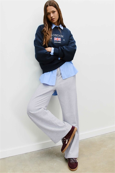 Брюки-джоггеры с широкими брючинами артикул 151319918