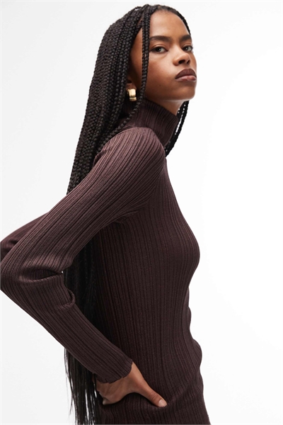 Толстовка из металлического трикотажа с ребристой отделкой и высоким воротником артикул 150204996