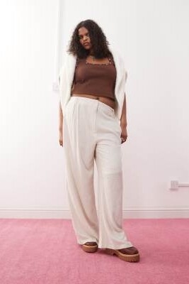Плюс — брюки свободного кроя из льна артикул 140290636