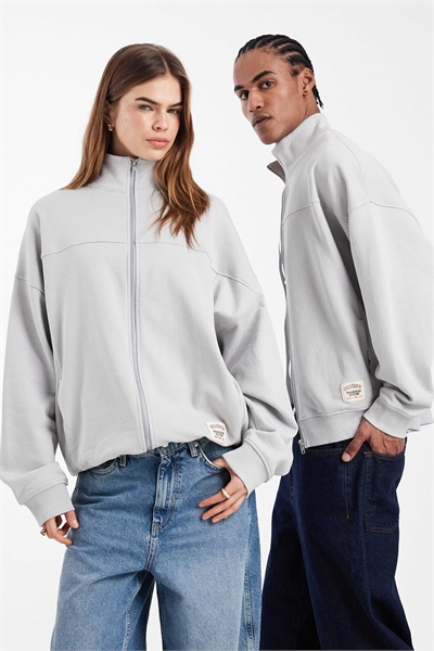 Коллекция Circular Design: универсальная толстовка свободного кроя с высоким воротником-воронкой и застежкой-молнией артикул 148846773