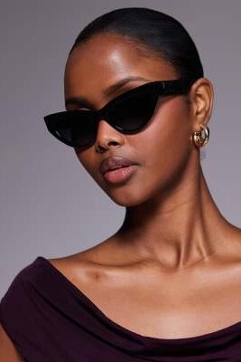 Солнцезащитные очки Moschino в форме кошачьих глаз артикул 155015793