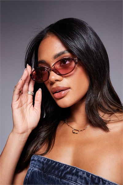 Очки Quay Aura с тонкой оправой овальной формы артикул 142844282