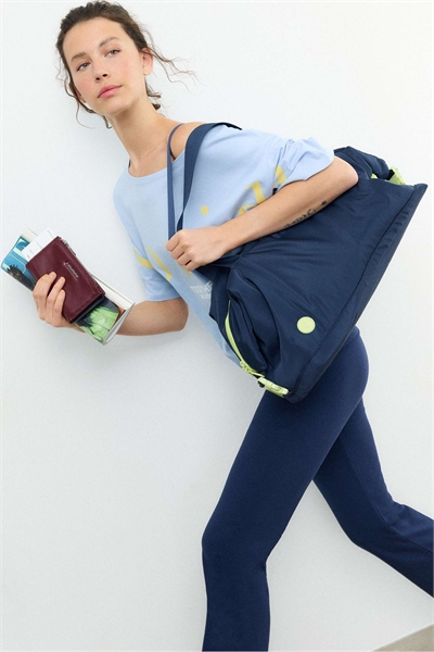 Сумка контрастного цвета артикул 155663804