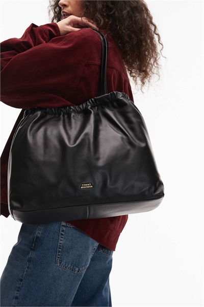 Мягкая кожаная сумка через плечо свободного кроя артикул 151484987