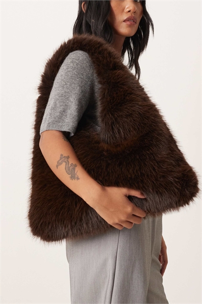 Сумка-тоут из искусственного меха артикул 149078464