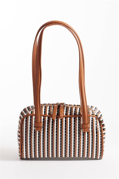 Сумка через плечо прямого кроя с многослойной текстурой артикул 152387479