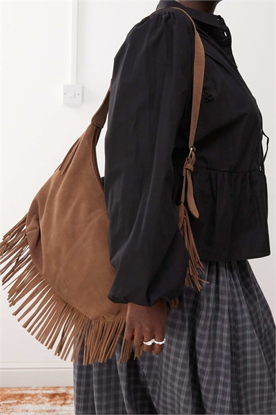 Сумка из замши с бахромой артикул 143365269