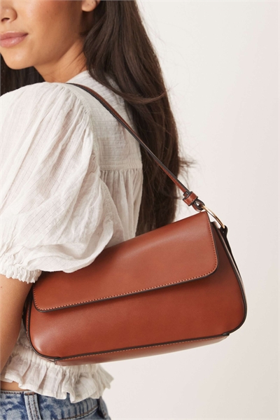 Сумка через плечо с асимметричным клапаном артикул 142542679