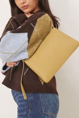 Сумка через плечо с боковым ремнем на пряжке артикул 151096336