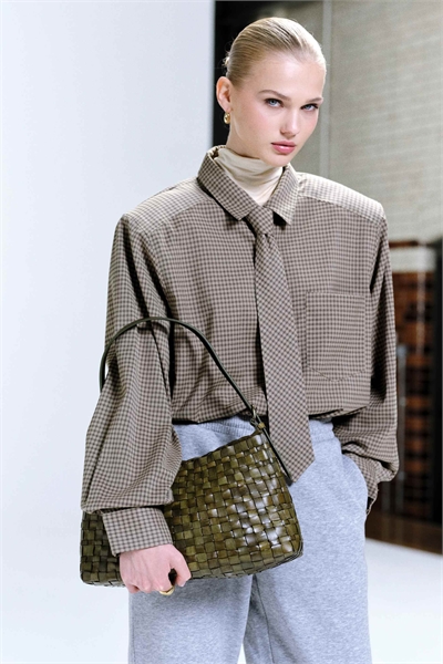 Сумка через плечо из плетеной кожи H Salvage артикул 151529635