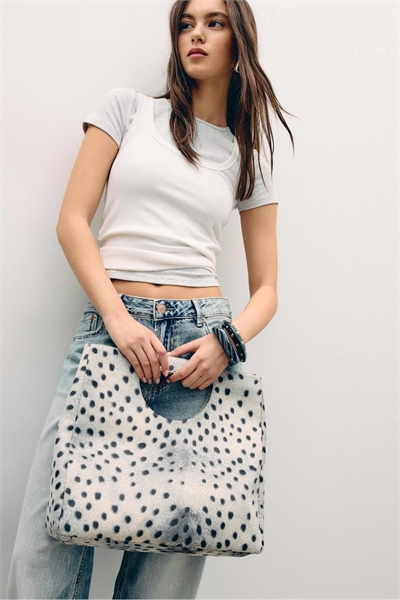 Сумка через плечо квадратной формы артикул 155714692