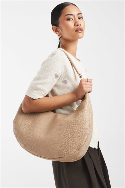 Сумка через плечо с откидной верхней частью и ремнем через плечо артикул 154692687